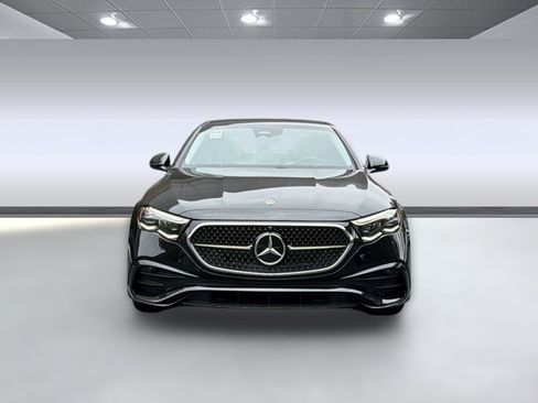 Used 2024 Mercedes-Benz E 350 4MATIC Sedan image 6