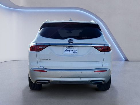 Used 2024 Buick Enclave Premium image 4