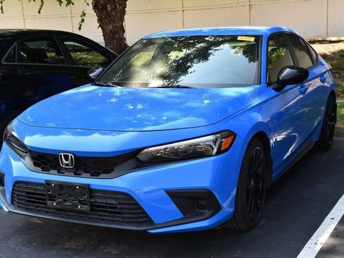 Used 2024 Honda Civic Sport image 4