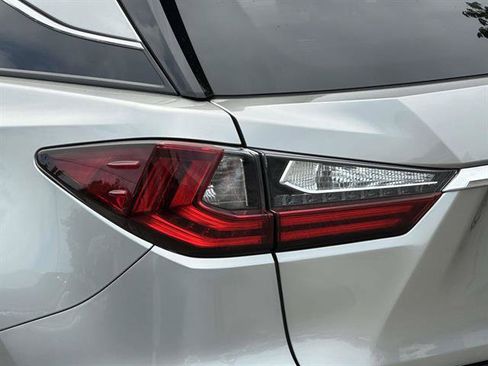 Used 2021 Lexus RX 350L Premium w/ Premium Package AWD/4WD image 9