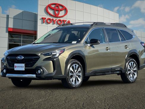 Used 2025 Subaru Outback Limited w/ Tech Package 2 AWD/4WD image 7
