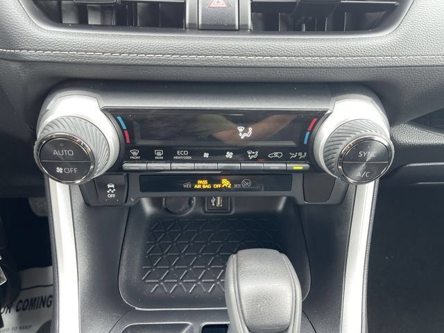 Certified 2025 Toyota RAV4 LE AWD/4WD image 19