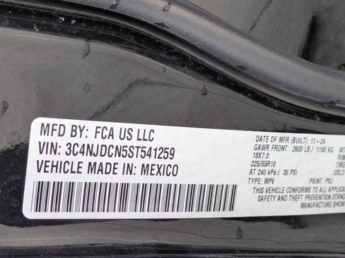 Used 2025 Jeep Compass Limited w/ Sun & Sound Group image 36