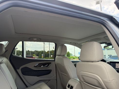 Used 2024 GMC Terrain Denali w/ Denali Premium Package AWD/4WD image 20