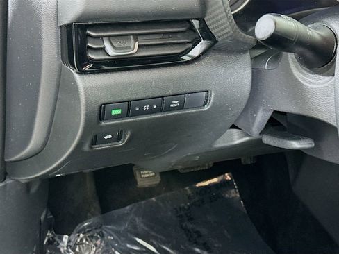 Used 2023 Nissan Sentra SV image 15