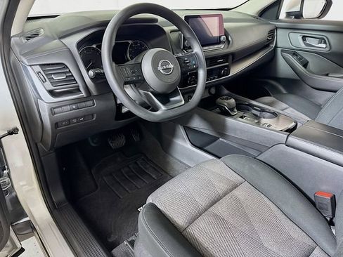 Used 2024 Nissan Rogue SV image 7