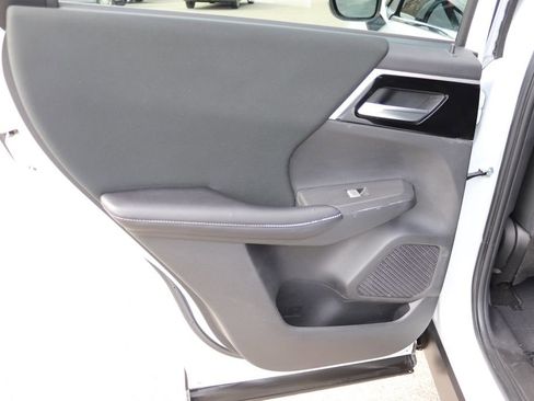 Used 2022 Mitsubishi Outlander ES image 24