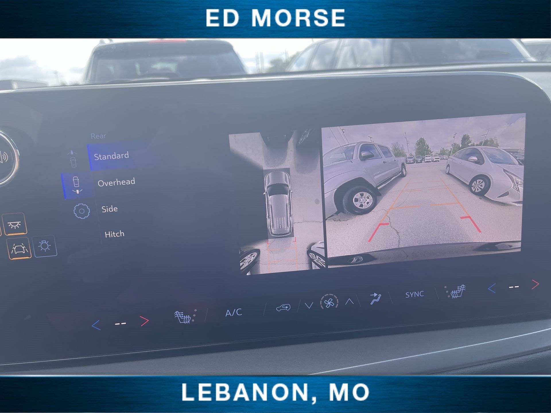 Used 2026 Chevrolet Traverse LT w/ Sun and Wheel Package FWD image 14