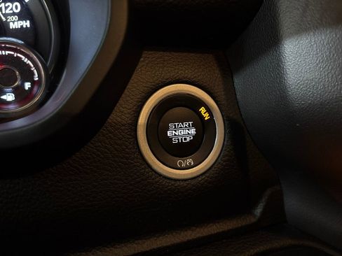 Used 2019 RAM 1500 Big Horn image 25