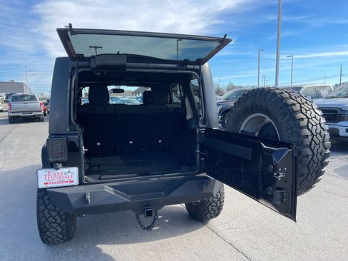 Used 2017 Jeep Wrangler Unlimited Sport w/ Quick Order Package 23S image 30