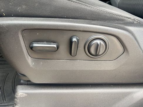 Used 2019 Chevrolet Silverado 1500 RST w/ All-Star Edition image 33