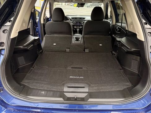 Used 2020 Nissan Rogue SV image 13