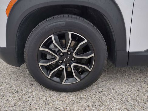 Used 2024 Chevrolet TrailBlazer ACTIV FWD image 31