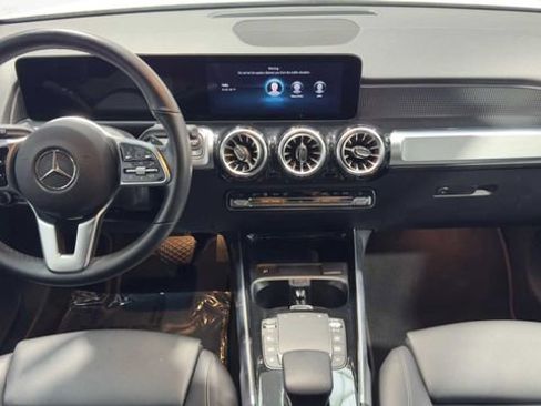 Used 2022 Mercedes-Benz GLB 250 image 19