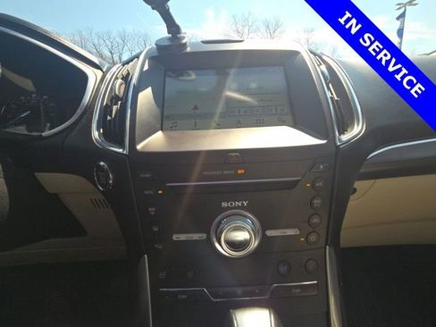 Used 2018 Ford Edge Titanium w/ Equipment Group 301A image 7