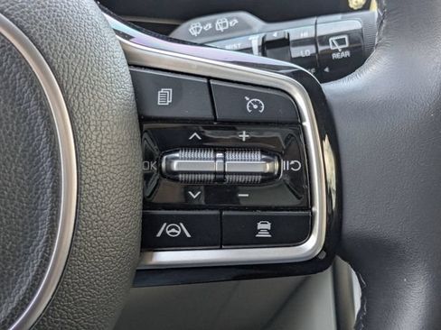 Certified 2024 Kia Carnival SX FWD image 39