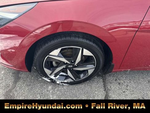 Used 2023 Hyundai Elantra SEL w/ Convenience Package image 10