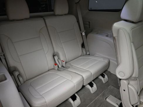 Used 2020 GMC Acadia Denali w/ Trailering Package image 9