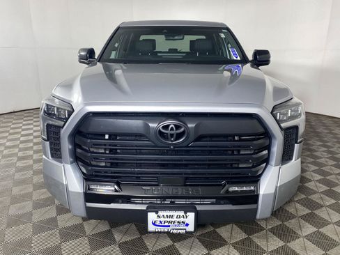 Used 2025 Toyota Tundra Limited AWD/4WD image 2