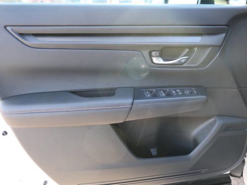 Used 2025 Honda CR-V Sport image 12