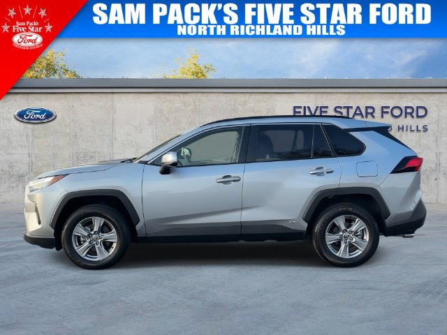 Used 2025 Toyota RAV4 XLE w/ Convenience Package AWD/4WD image 6