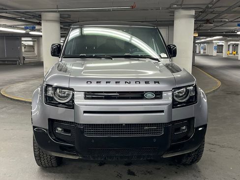 Used 2022 Land Rover Defender 110 X-Dynamic HSE image 32