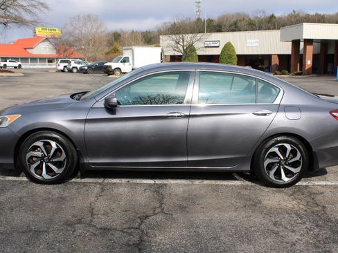 Used 2016 Honda Accord EX-L image 10