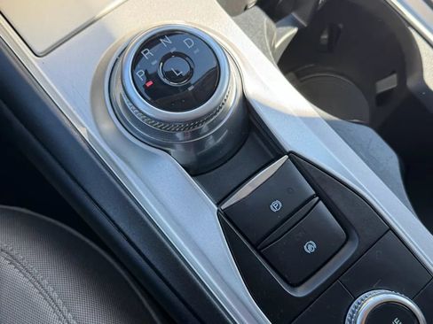 Used 2023 Ford Explorer 4WD image 18