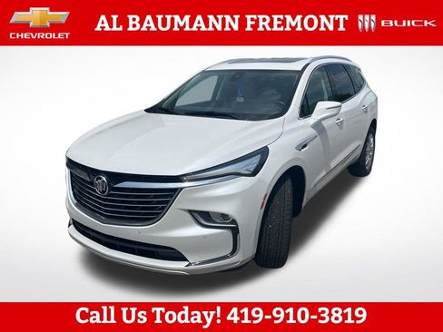 Used 2023 Buick Enclave Essence w/ Experience Buick Package AWD/4WD image 3