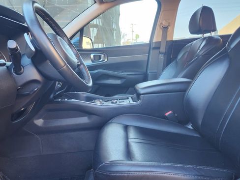 Used 2023 Kia Sorento EX image 46