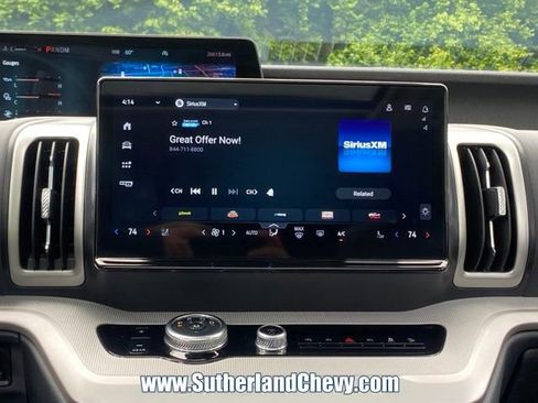 Used 2025 Ford Expedition Max Active AWD/4WD image 30