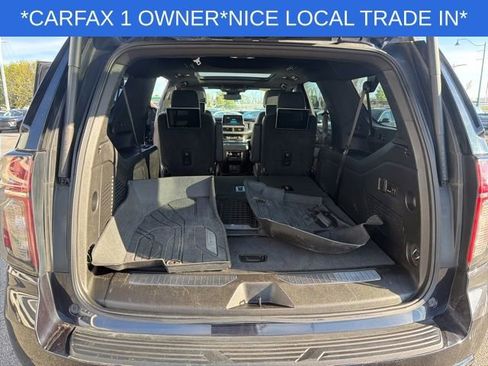 Used 2023 Chevrolet Suburban Z71 w/ Luxury Package AWD/4WD image 21