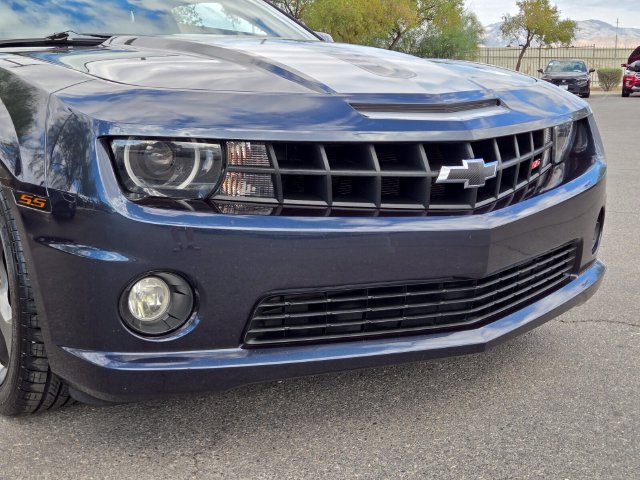 Used 2013 Chevrolet Camaro SS w/ RS Package RWD image 9