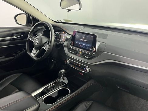 Used 2025 Nissan Altima 2.5 SR image 32