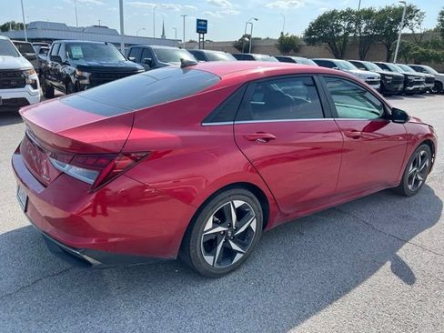 Used 2023 Hyundai Elantra Limited FWD image 3