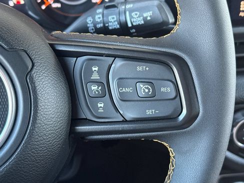 Used 2024 Jeep Wrangler Unlimited Sport AWD/4WD image 36