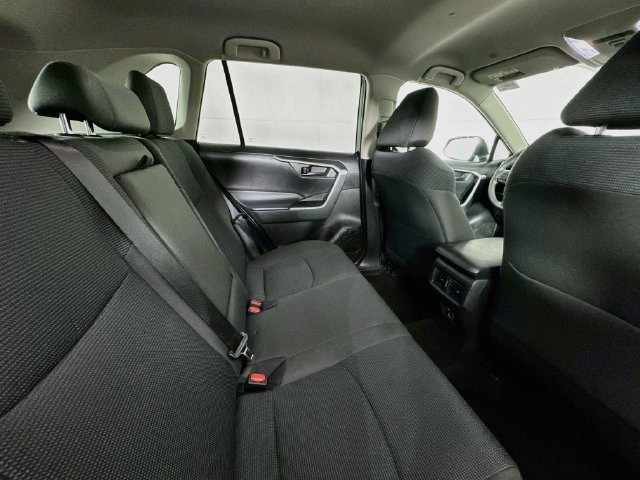 Used 2025 Toyota RAV4 LE AWD/4WD image 23