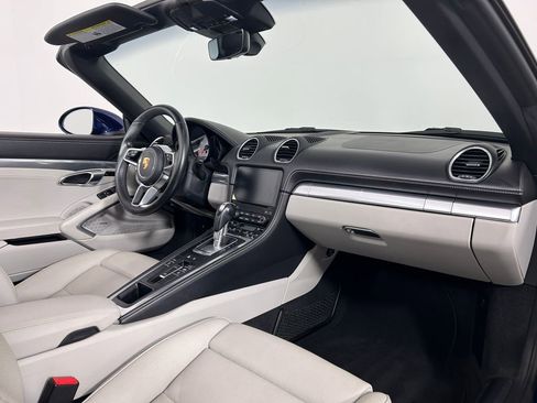 Used 2021 Porsche 718 Boxster S RWD image 22
