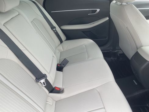 Used 2025 Hyundai Sonata SEL FWD image 12
