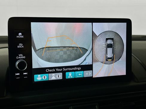 Used 2023 Honda Pilot TrailSport image 13