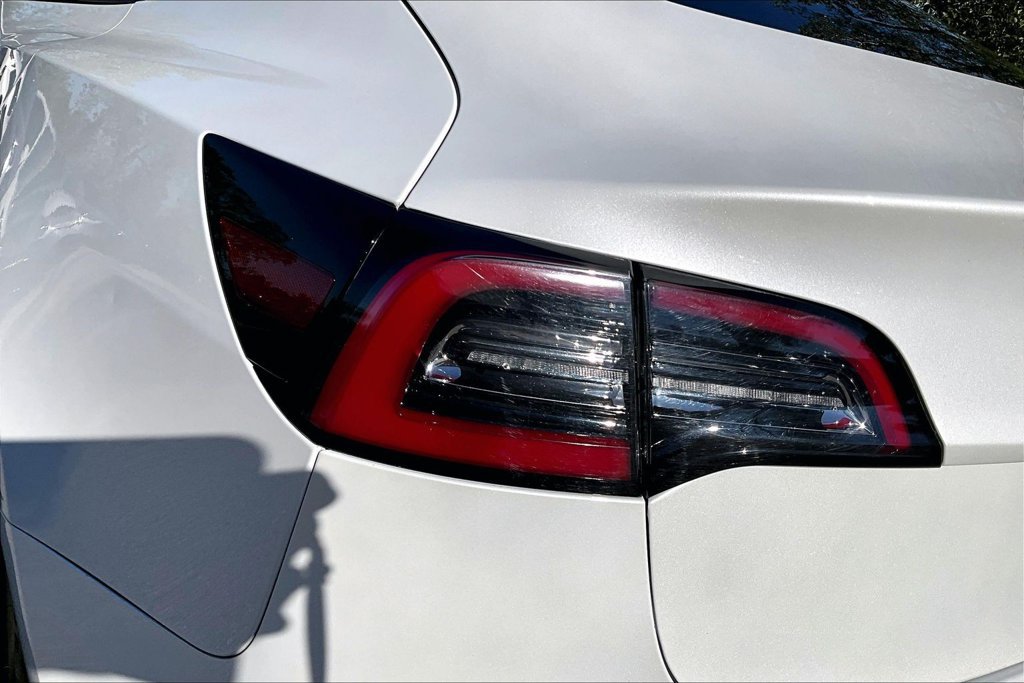 Used 2023 Tesla Model 3 Standard Range RWD image 40