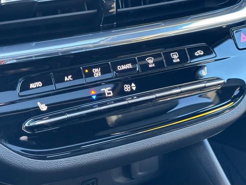 Used 2025 Buick Envista Avenir image 29