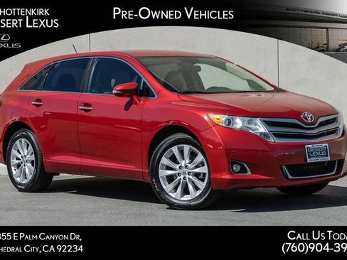 Used 2013 Toyota Venza XLE FWD image 1