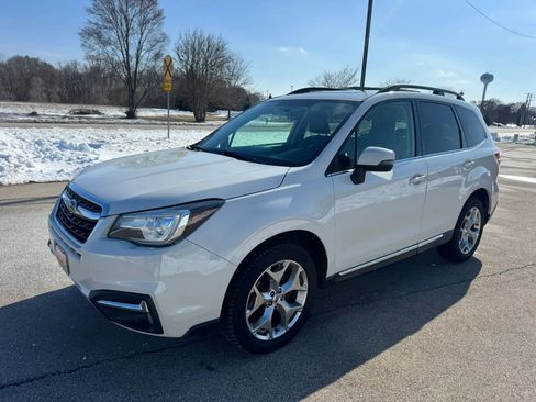 Used 2018 Subaru Forester 2.5i Touring w/ Popular Package #2 image 3