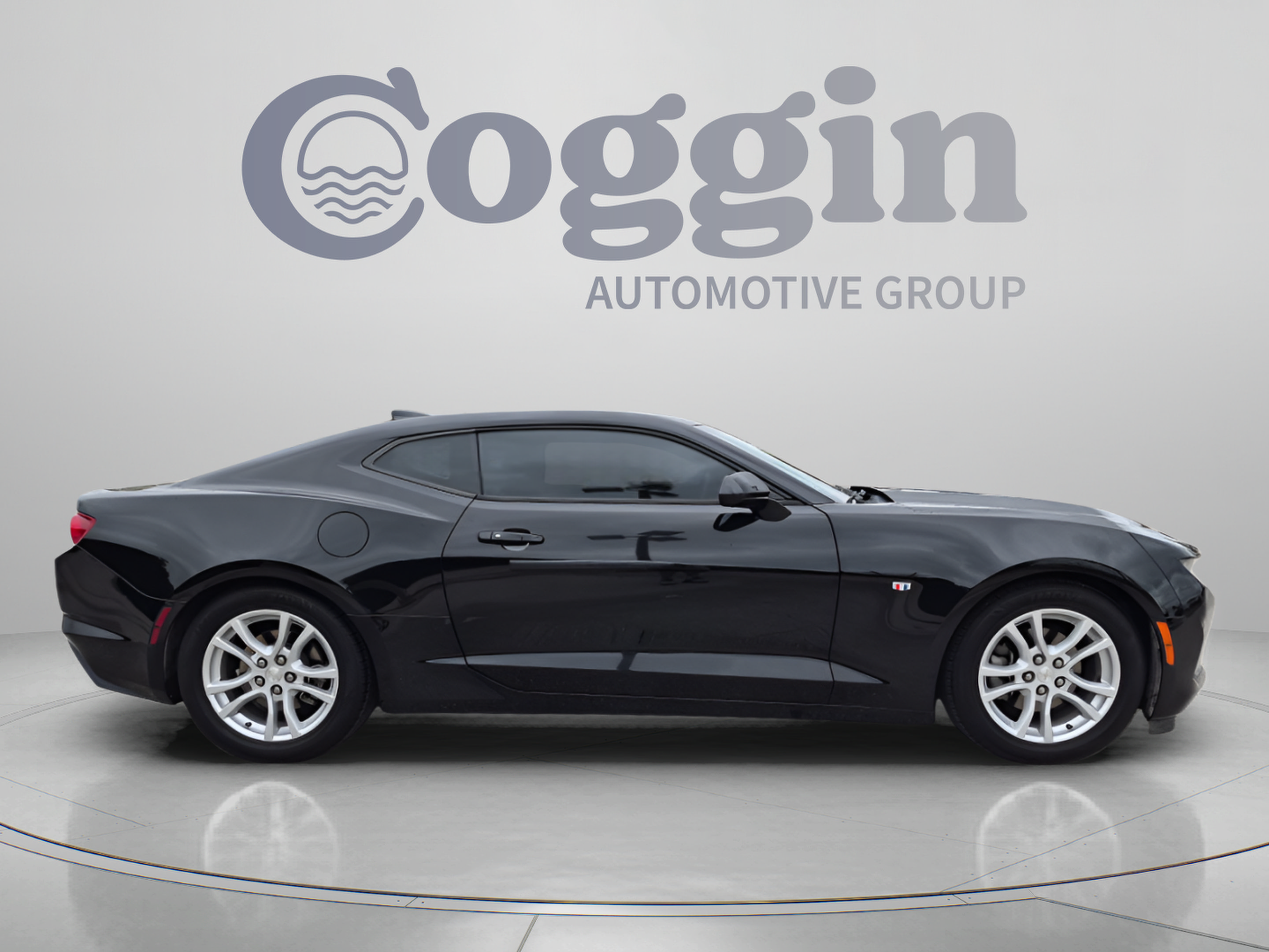 Used 2019 Chevrolet Camaro LT RWD image 7