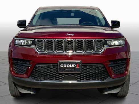 Used 2023 Jeep Grand Cherokee Laredo w/ Luxury Tech Group I image 3