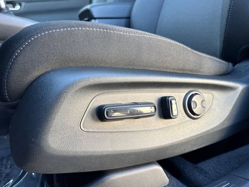 Used 2025 Honda CR-V EX image 14