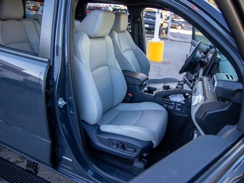 Used 2024 Toyota Tacoma Limited image 40