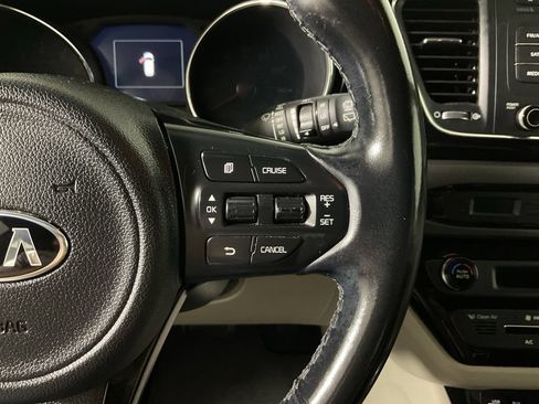Used 2016 Kia Sedona EX FWD image 27