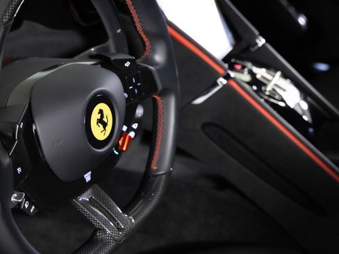 Used 2021 Ferrari Roma image 25